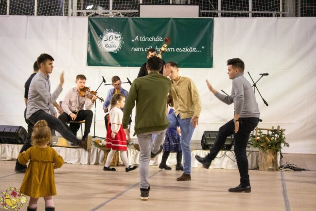 feketelak_neptanctabor