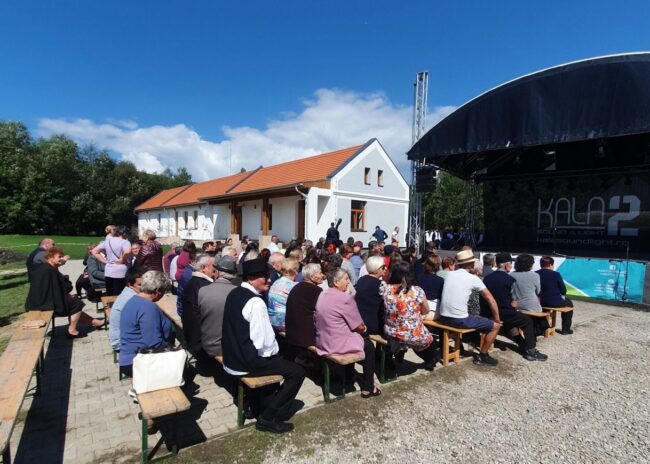 homorodalmas_kezmuvestalalkozo