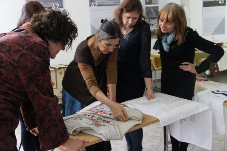 nepi_iparmuveszet_kisebb