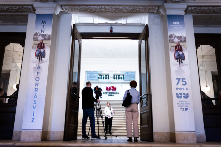 2026.05.14. Mint a forrásvíz – 75 éves a Magyar Állami Népi Együttes című kiállítás megnyitója